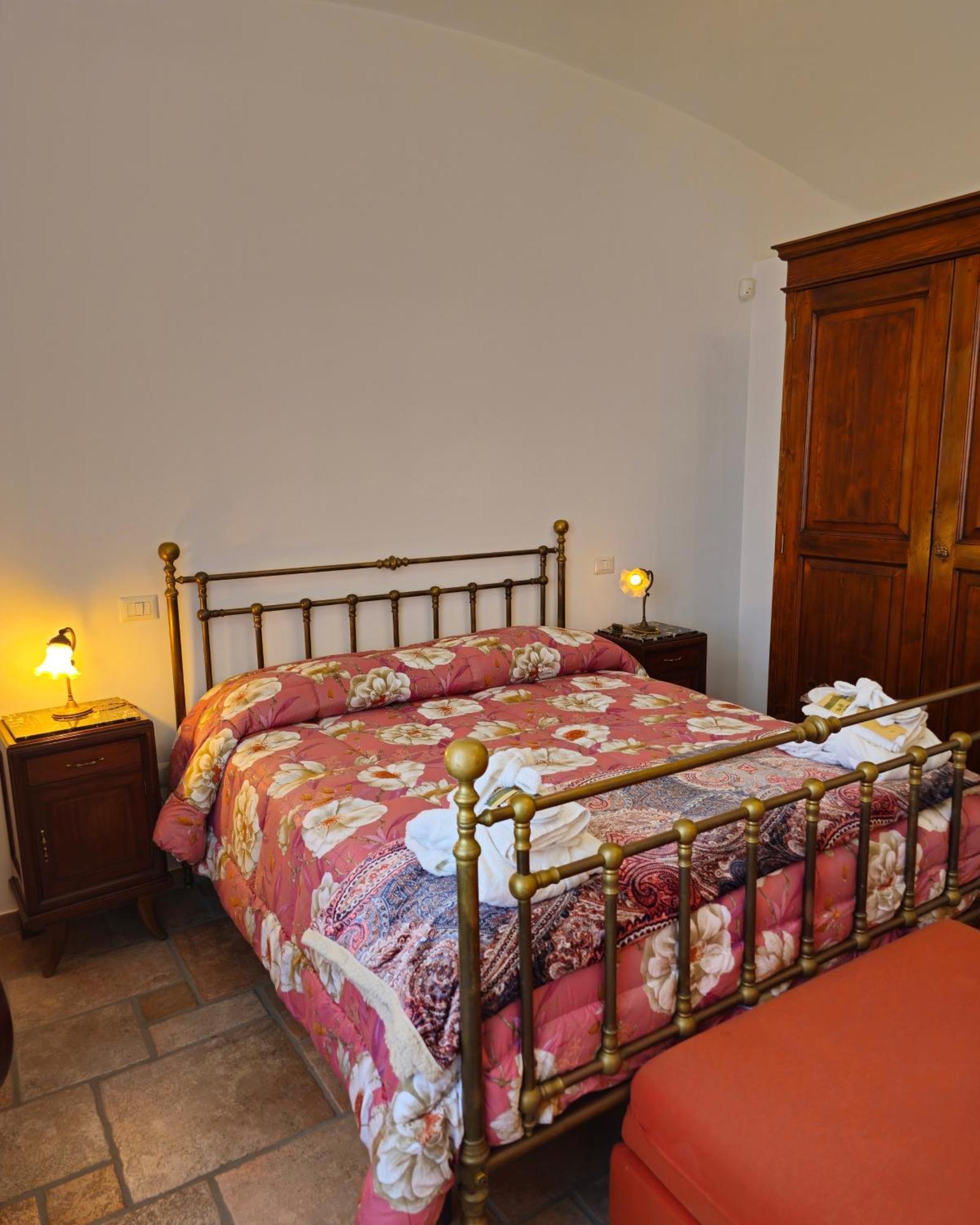 Casale Di Lusso Panoramico Villa Lettere Exteriör bild